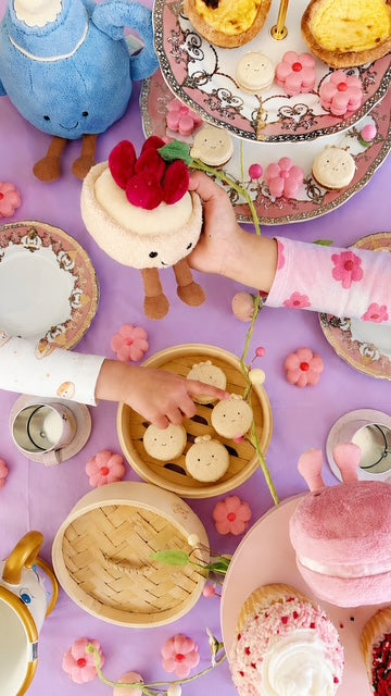 Sweet Like Cake tea party moment